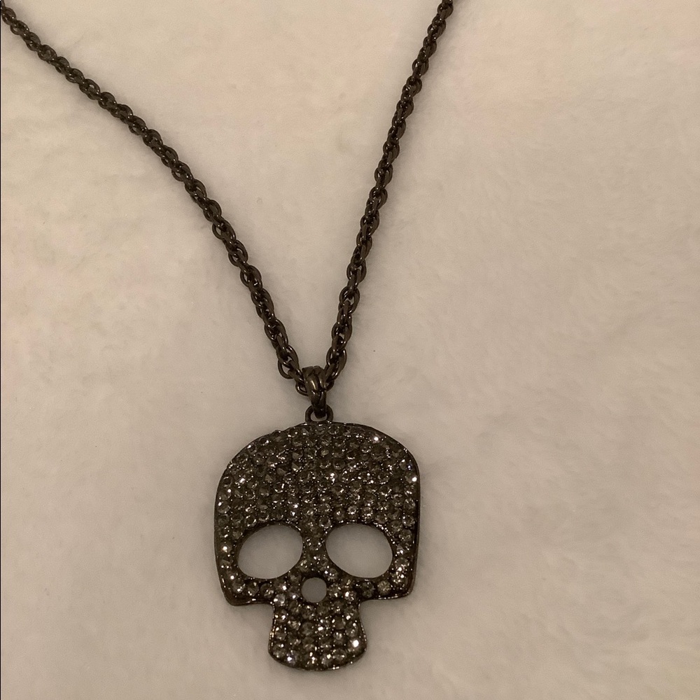 Skull head rhinestone necklace